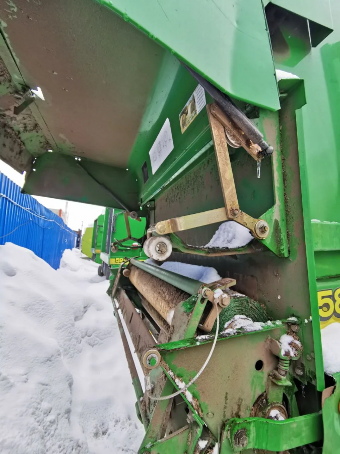 Пресс-подборщик John Deere 582 MaxiCut б/у