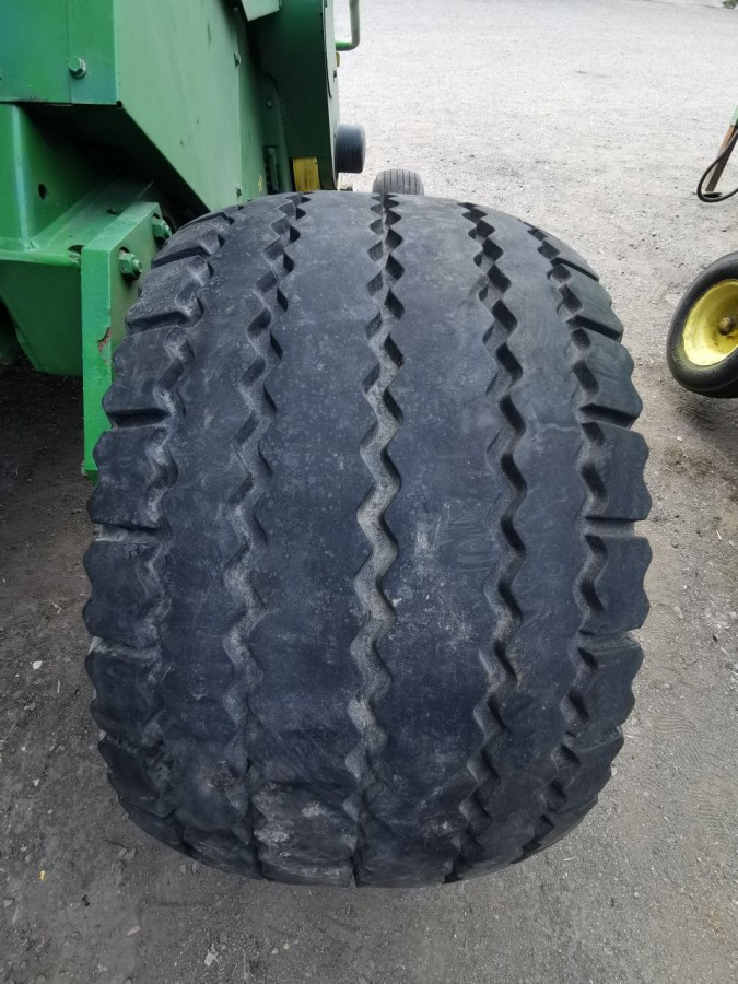 Пресс-подборщик John Deere 580 б/у