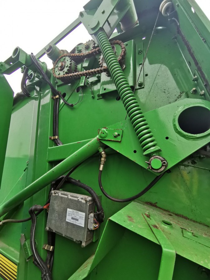 Пресс-подборщик John Deere 580 б/у