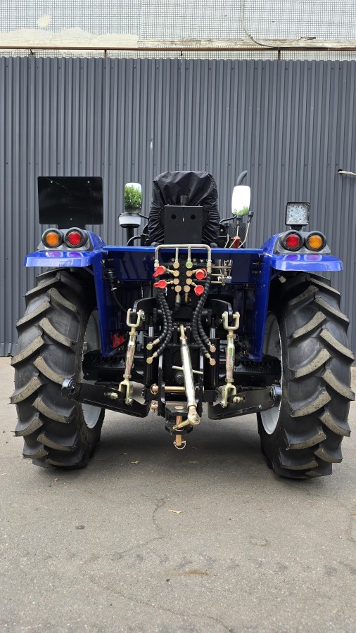 Трактор Xingtai XT-244  в комплектации ЛЮКС