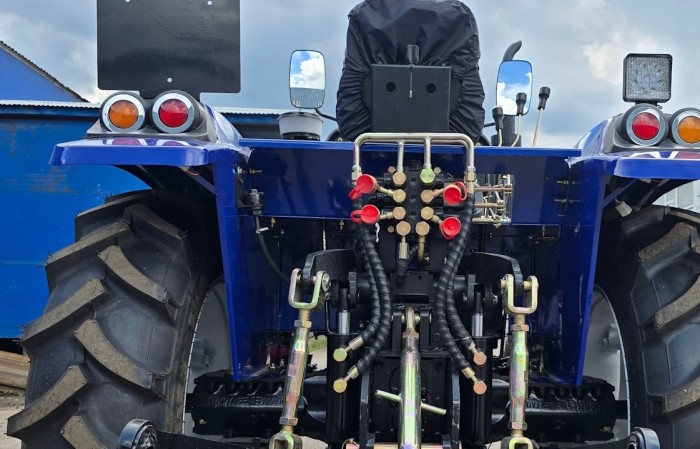 Трактор Xingtai XT-244  в комплектации ЛЮКС