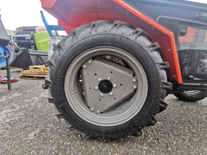 Минитрактор Уралец-310 2x4 с кабиной