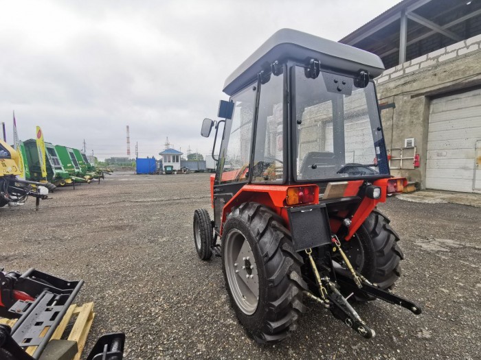 Минитрактор Уралец-310 2x4 с кабиной