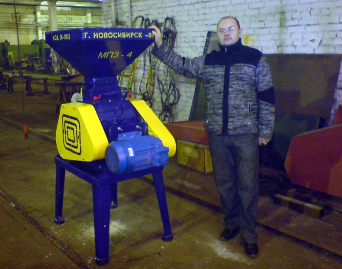 Машина плющения зерна МПЗ-3