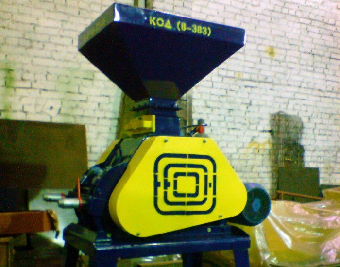 Машина плющения зерна МПЗ-3