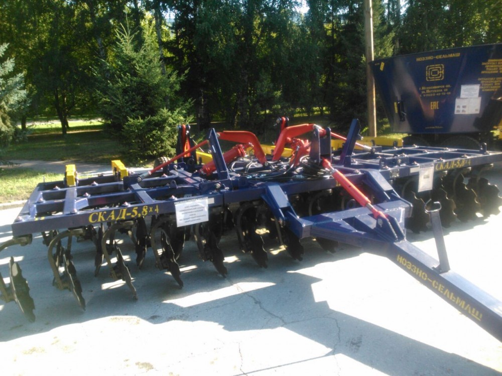 Складывающийся комбинированный агрегат дисковый СКАД-5,8×4. захват 6 м