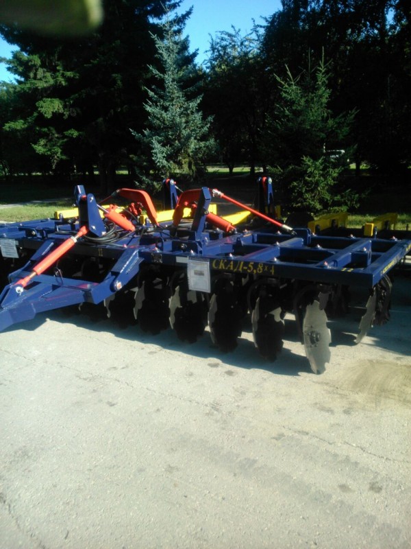 Складывающийся комбинированный агрегат дисковый СКАД-5,8×4. захват 6 м