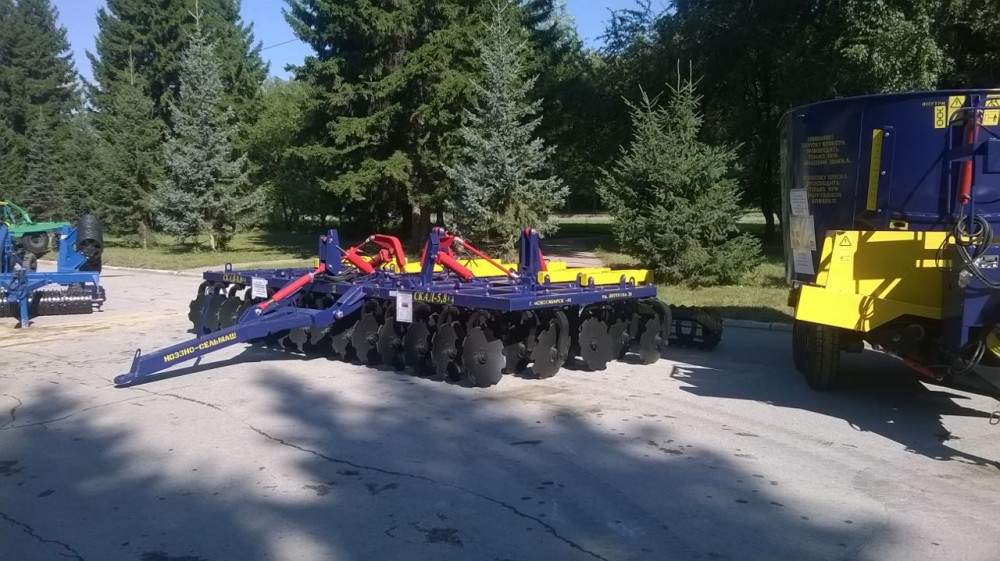 Складывающийся комбинированный агрегат дисковый СКАД-5,8×4. захват 6 м