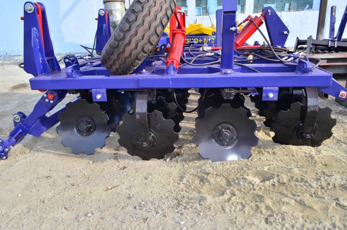 Складывающийся комбинированный агрегат дисковый СКАД-5,8×4. захват 6 м