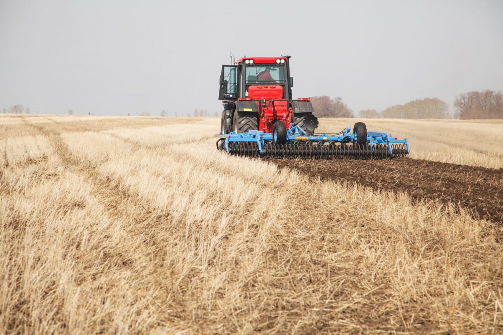 Борона дисковая полуприцепная DANA БДП-6х4М (с катком спиральным) (Диски РЗЗ)