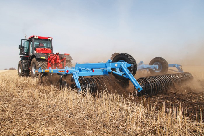 Борона дисковая полуприцепная DANA БДП-6х4М (с катком спиральным) (Диски РЗЗ)