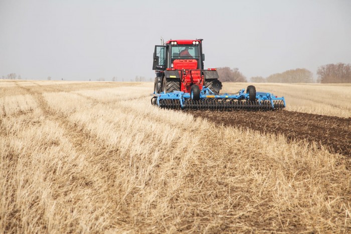 Борона дисковая полуприцепная DANA БДП-6х4М (с катком спиральным) (Диски РЗЗ)
