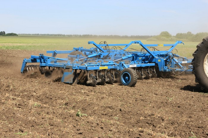 Борона дисковая полуприцепная DANA БДП-8х4МТМ (с катком спиральным)