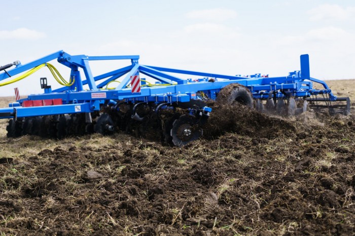 Борона дисковая тяжелая БДТ-4,8 ЗВЕЗДА (со шлейфом)