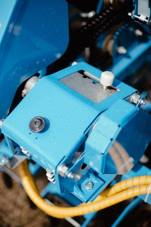 Сеялка зернотуковая рядовая VITA СЗ-5,4 Standart (Сошник, загортач, без ТУ)