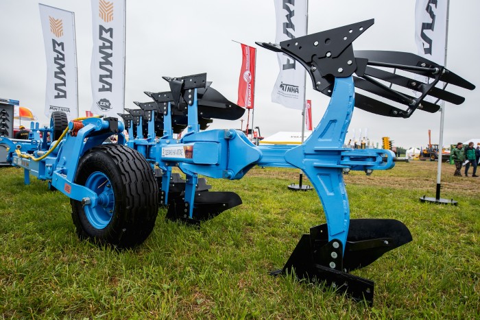 Плуг полунавесной оборотный PERESVET ППО-5/6-35 (культурные корпуса)