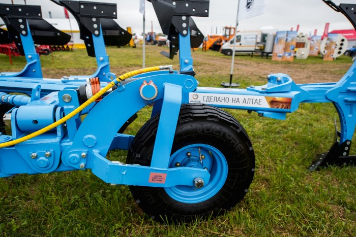 Плуг полунавесной оборотный PERESVET ППО-5/6-35 (культурные корпуса)