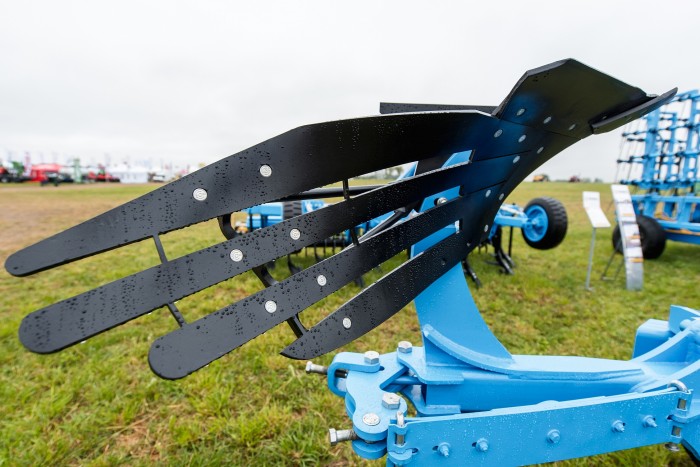 Плуг полунавесной оборотный PERESVET ППО-5/6-35 (культурные корпуса)