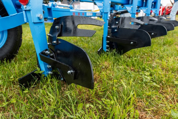 Плуг полунавесной оборотный PERESVET ППО-5/6-35 (культурные корпуса)