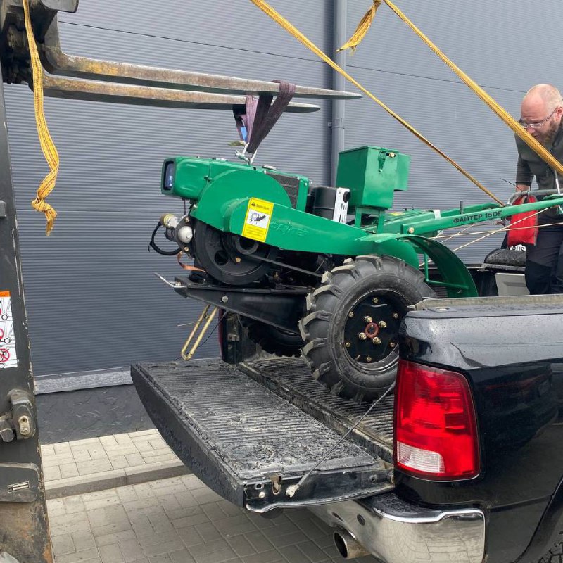 Мотоблок Файтер 15DE с почвофрезой и сиденьем