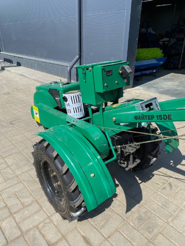 Мотоблок Файтер 15DE с почвофрезой и сиденьем