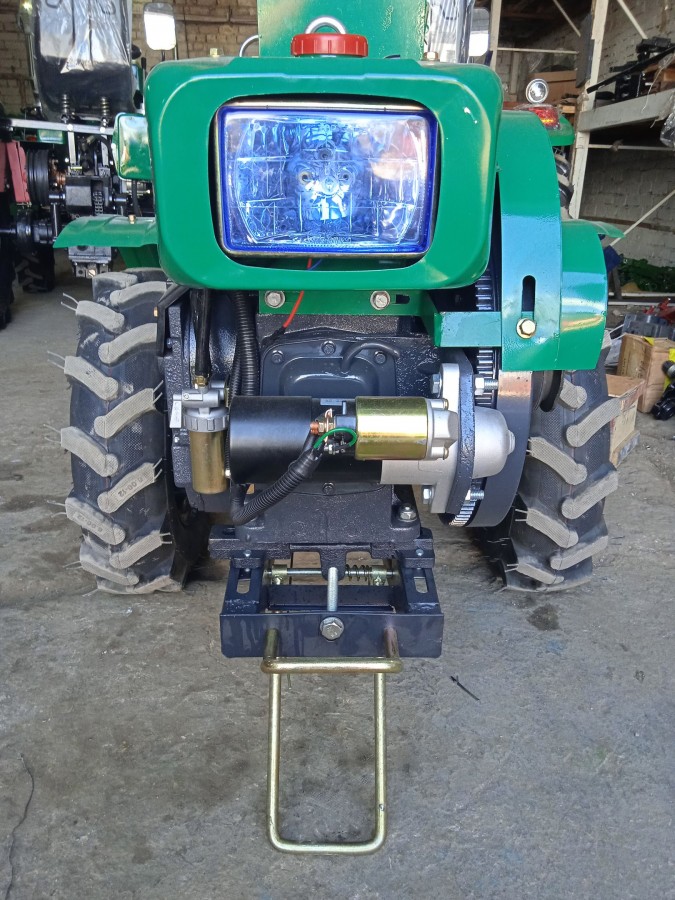 Мотоблок Файтер 15DE с почвофрезой и сиденьем