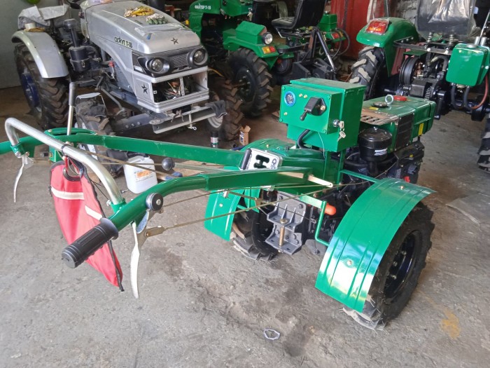 Мотоблок Файтер 15DE с почвофрезой и сиденьем