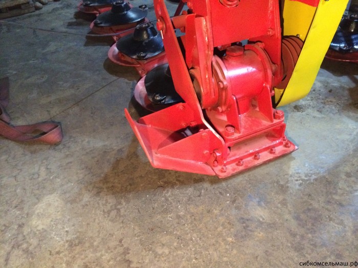 Косилка ротационная навесная  КРН-2,1
