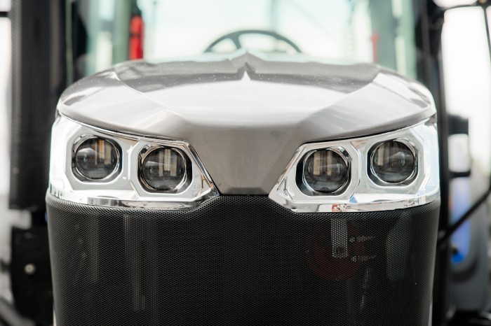 Трактор SCOUT SERIES TB Generation 3 Premium