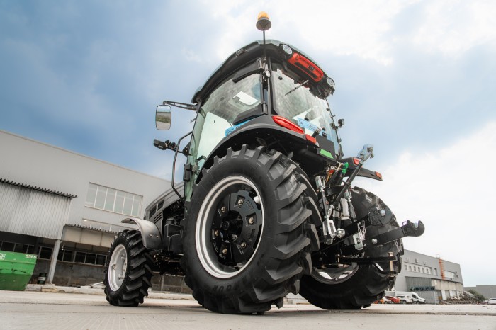 Трактор SCOUT SERIES TB Generation 3 Premium