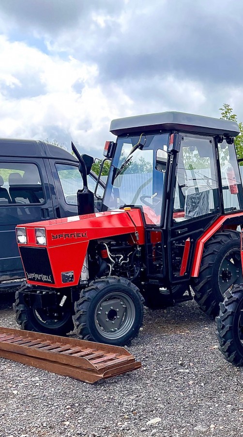 Минитрактор Уралец-314 4x4 с кабиной, с реверсом