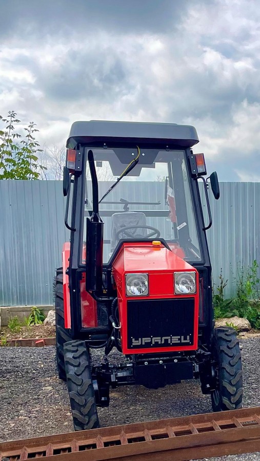 Минитрактор Уралец-314 4x4 с кабиной, с реверсом