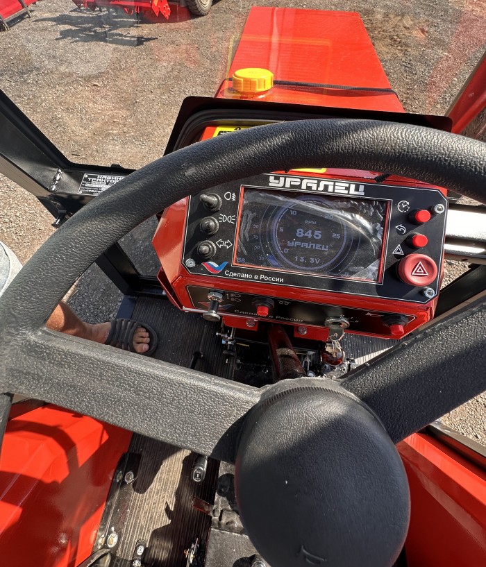 Минитрактор Уралец-314 4x4 с кабиной, с реверсом