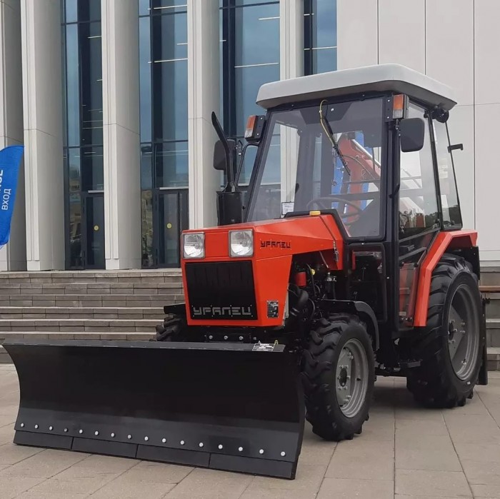 Минитрактор Уралец-314 4x4 с кабиной, с реверсом