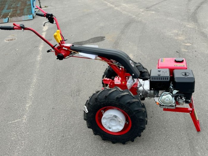 Мотоблок МТЗ Беларус 012WM (с двигателем Rato R390), колеса 6,5-12