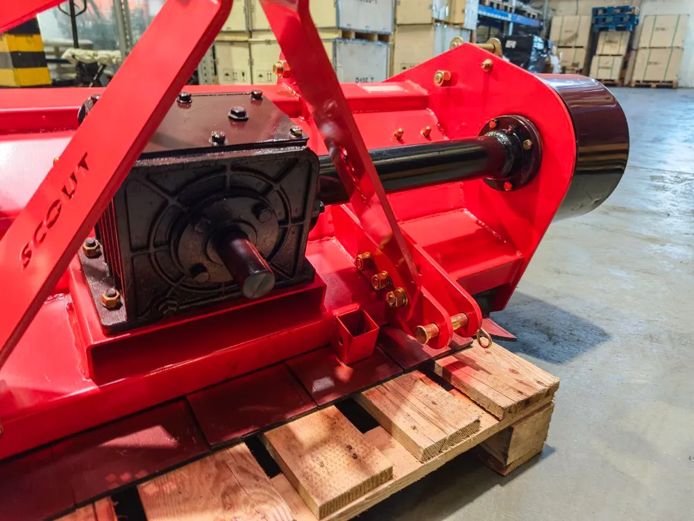 Мульчер (измельчитель) навесной СКАУТ SCQ-140 с катком