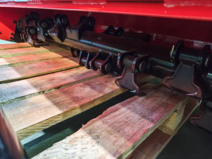 Мульчер (измельчитель) навесной СКАУТ SCQ-140 с катком