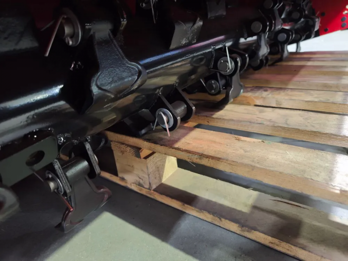 Мульчер (измельчитель) навесной СКАУТ SCQ-180 с катком