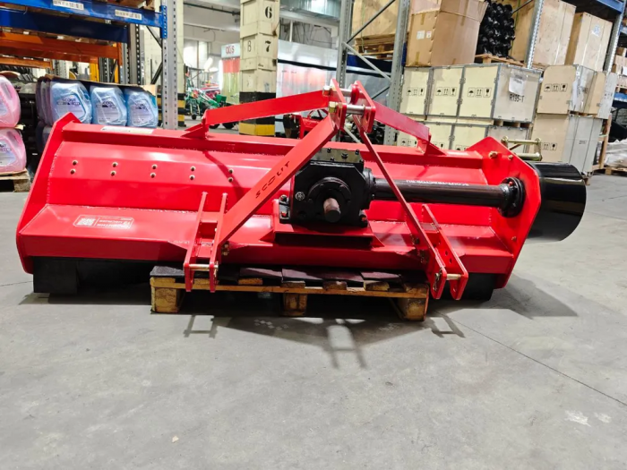 Мульчер (измельчитель) навесной СКАУТ SCQ-180 с катком