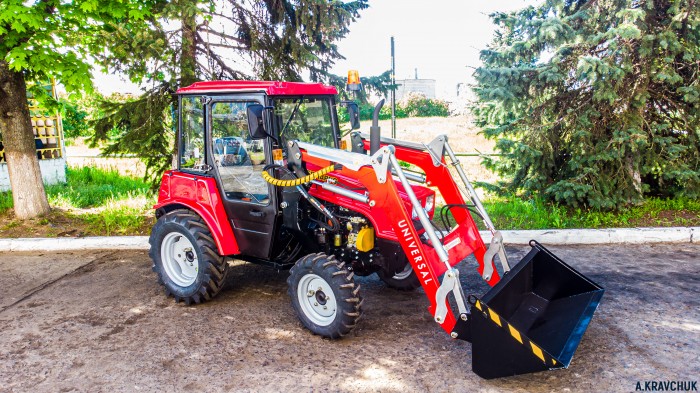 Навесной погрузчик Universal 400