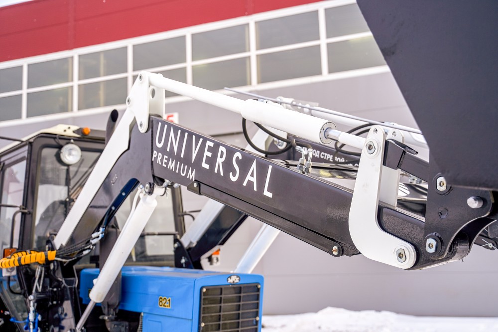 Навесной погрузчик Universal Premium