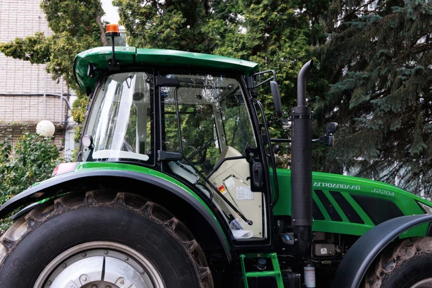 Трактор Агроаполло J2204